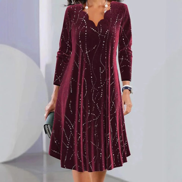 Dame Elegant Scallop-design Kjole med Glitter-applikationer Stilla