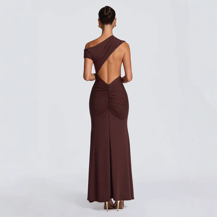 Kvinders elegante asymmetrisk maxikjole med off-shoulder design Skovae