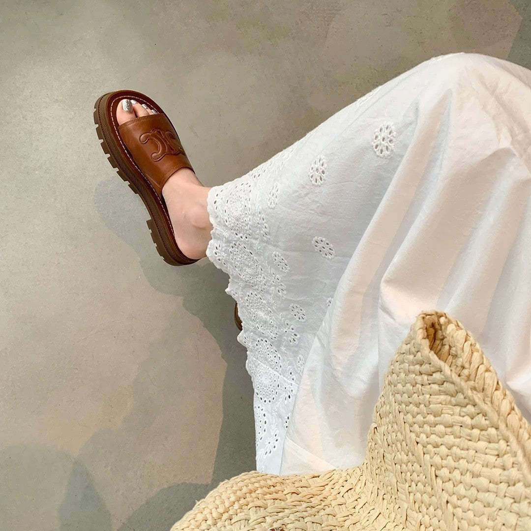 Dame elegante slippers lavet af højkvalitets læder med komfortabel indersål og smart logo-detail Stilla