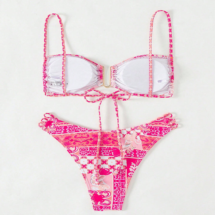 Dame bandeau-bikini med raffinerede flæsedetaljer og elegant mønster Skovae