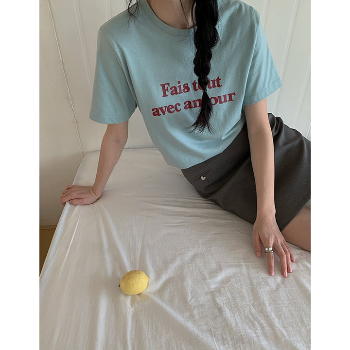 Dame T-shirt med kreativt tryk og afslappet snit Stilla