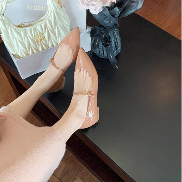 Dame elegante Ballerinas med moderne rem og skinnende overflade Stilla