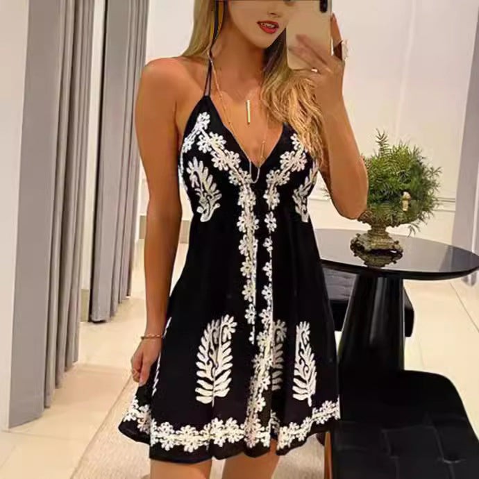 Dame legende sommerkjole med elegante broderier Skovae