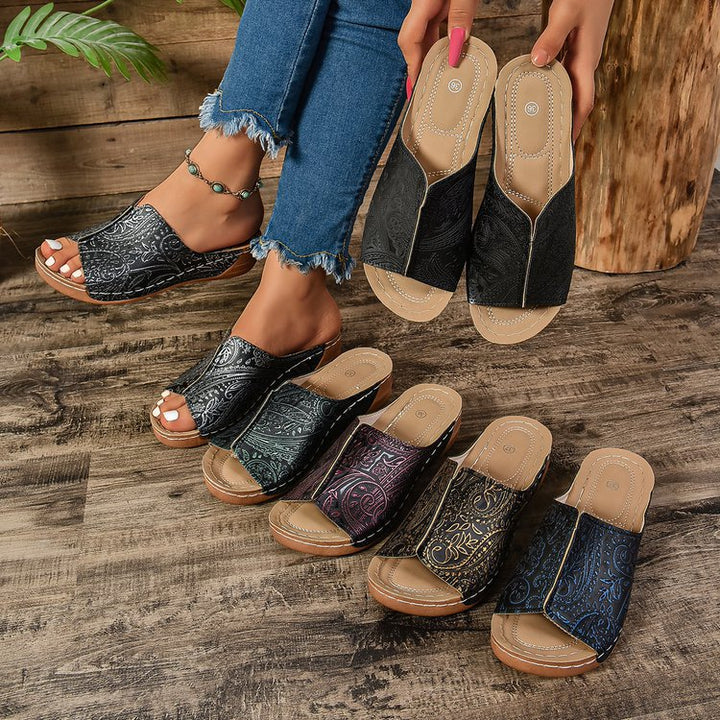 Dame komfortable sutsko med dekorativt mønster Stilla