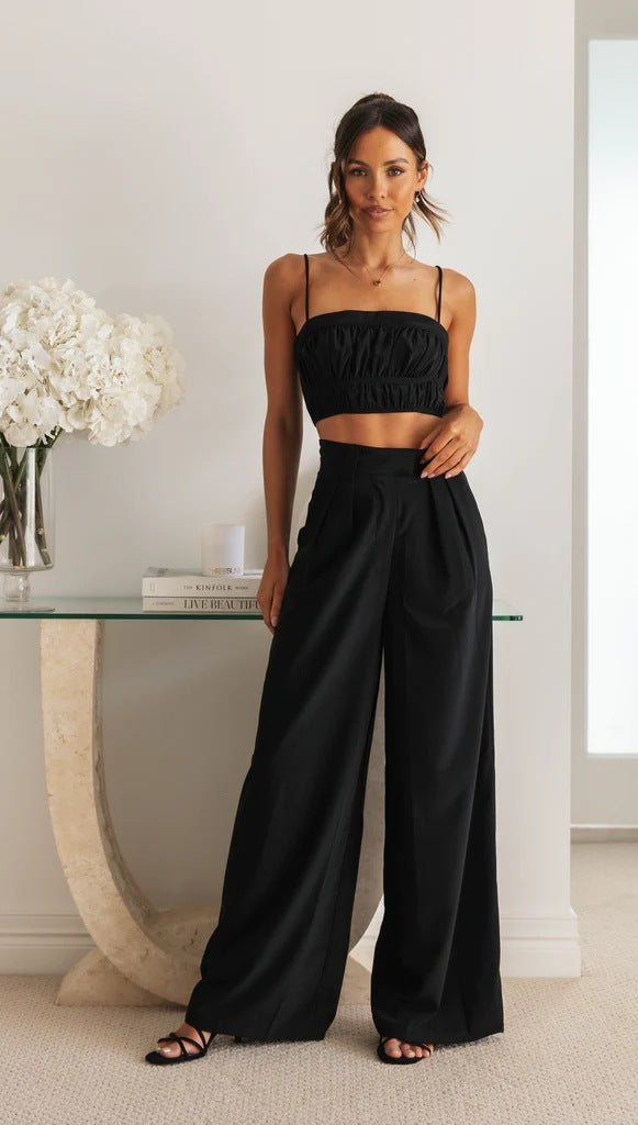 Dame komfortabelt sæt bestående af cropped top og brede bukser Stilla