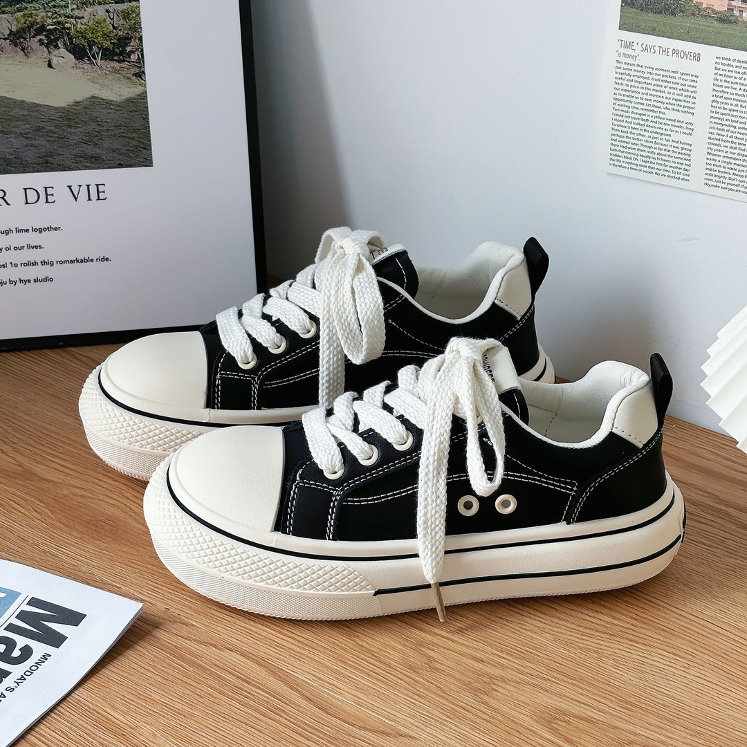Dame sneakers i højkvalitets kunstlæder med profileret såldesign Stilla