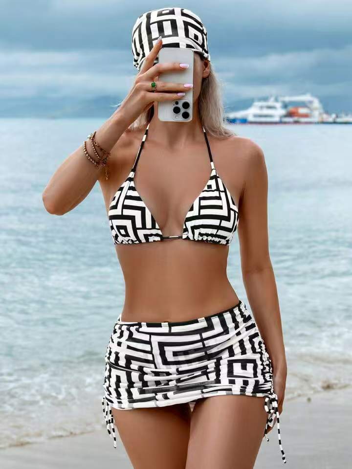 Dame bikini-sæt med aftageligt bustier-overdel og justerbart omslagsskjørt Skovae