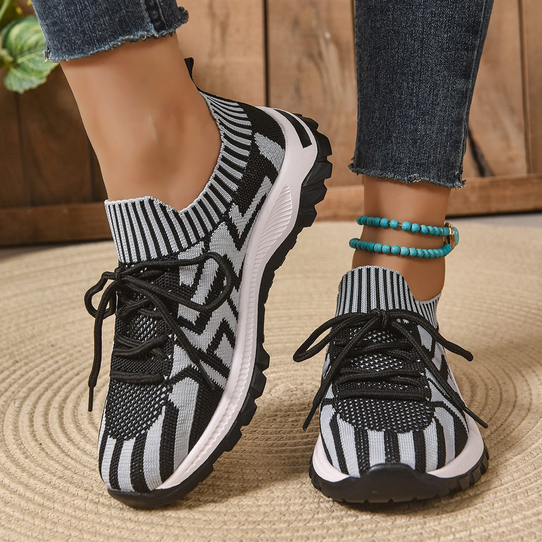 Dame Sporty Sneakers med åndbar strik-overflade og skridsikker sål Stilla