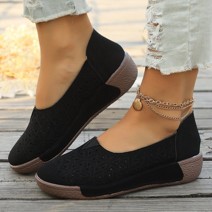 Dame Slip-On sko med floral hulmønster og skridsikker sål Stilla