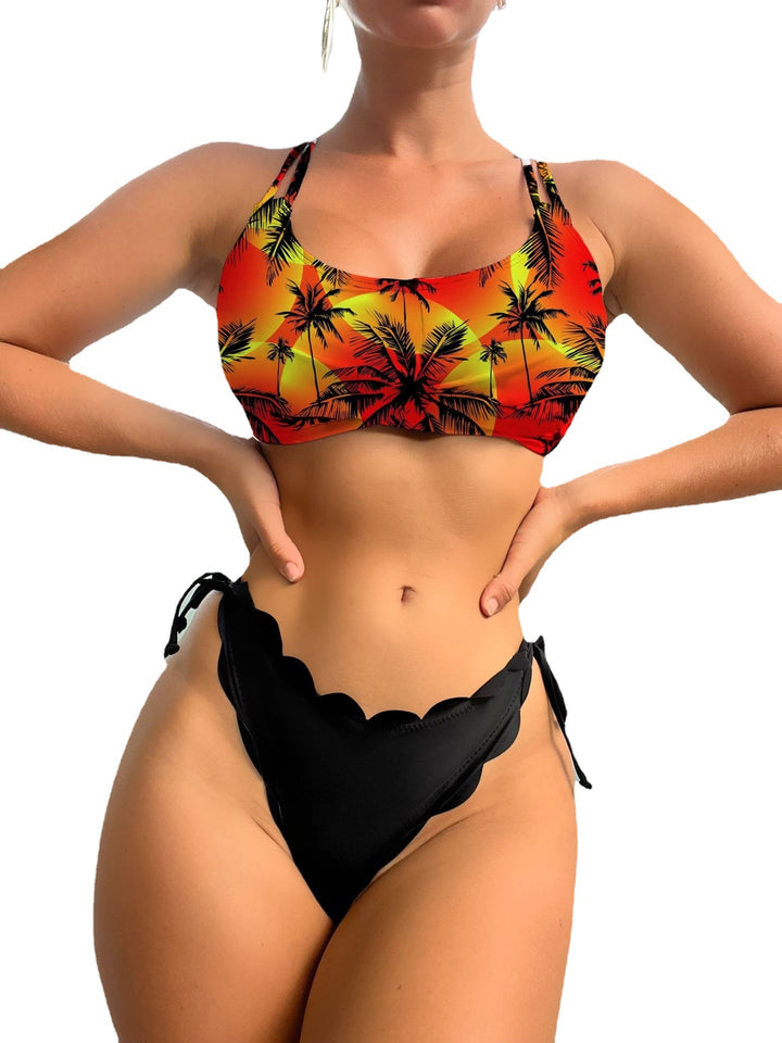 Dame bikini sæt med justerbar top og trendy flæser Stilla