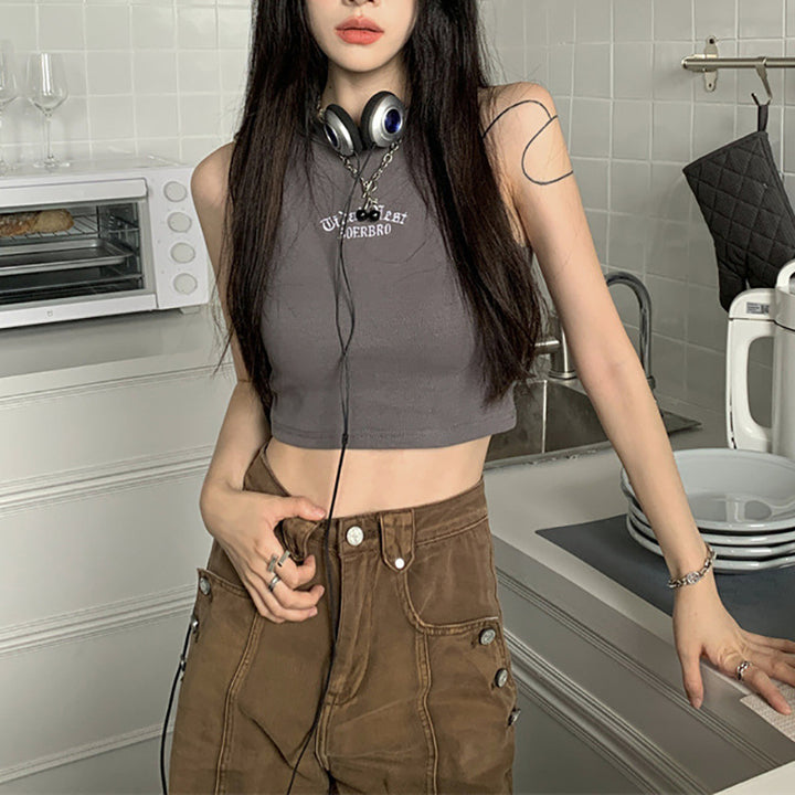 Kvindernes Crop Top med Høj Krave og Subtilt Logo Skovae
