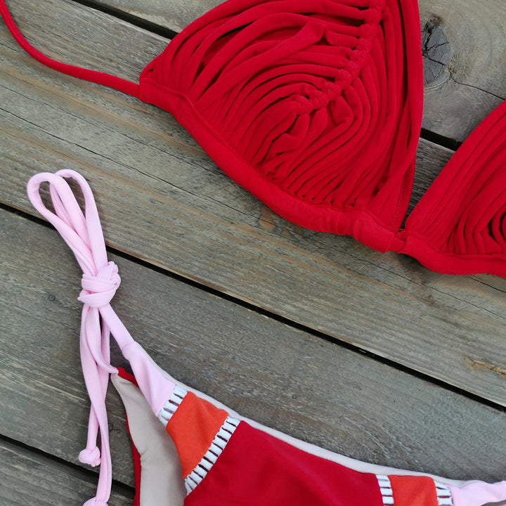 Dame bikini-sæt med raffinerede ruffle-elementer og justerbare stropper Stilla