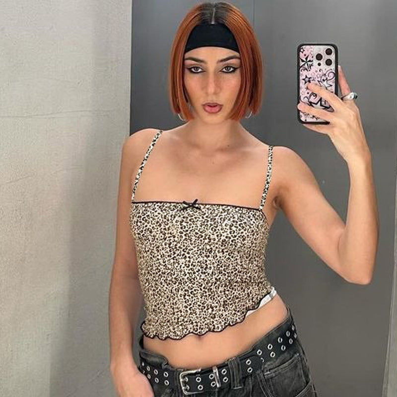 Dame Crop Top med trendy Leo-design og fine stropper Stilla