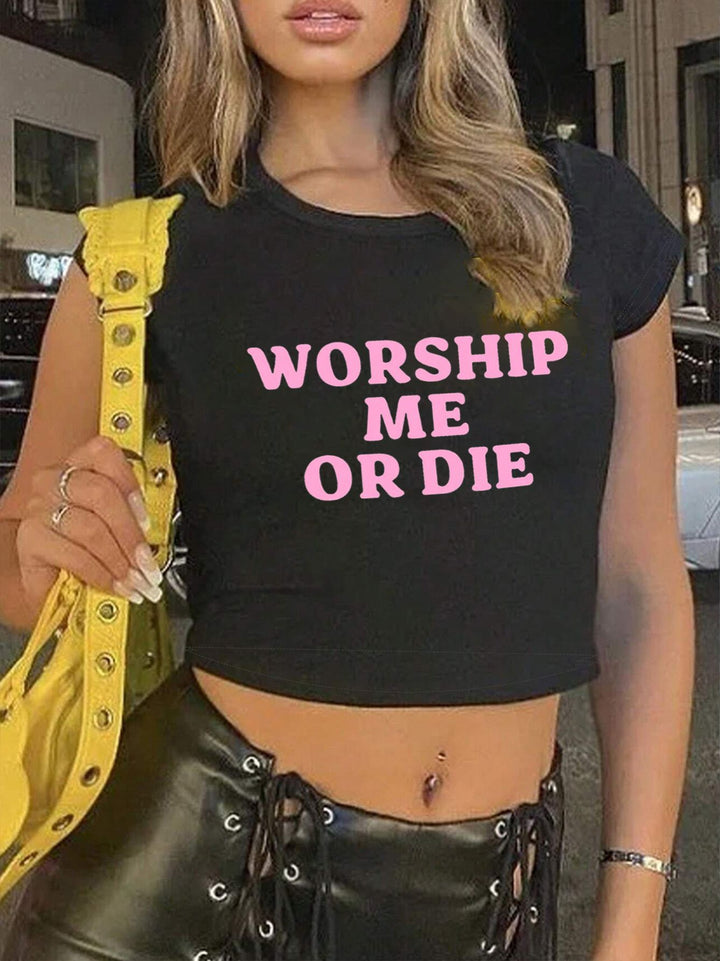Dame Crop-T-Shirt med iøjnefaldende statementtryk Skovae