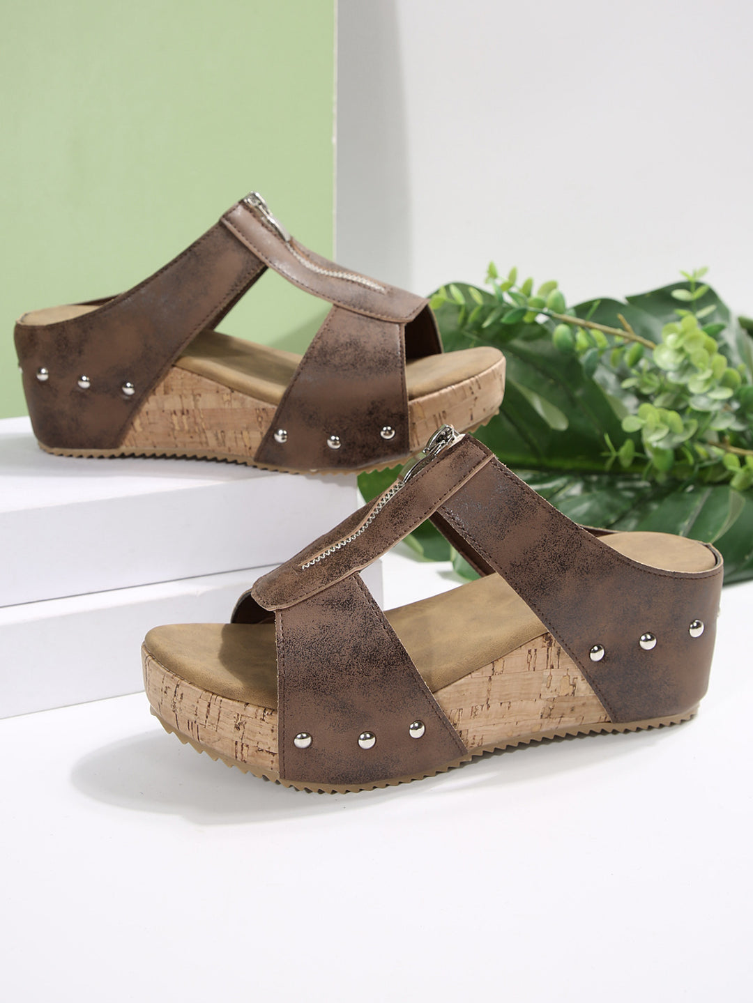 Dame Wedge-Pantoletten med stilfuld lynlås og elegant korksål Stilla