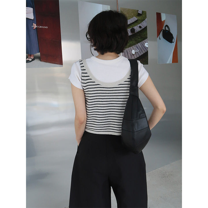 Dame casual overalls med flæsedetaljer og knælangt snit Stilla