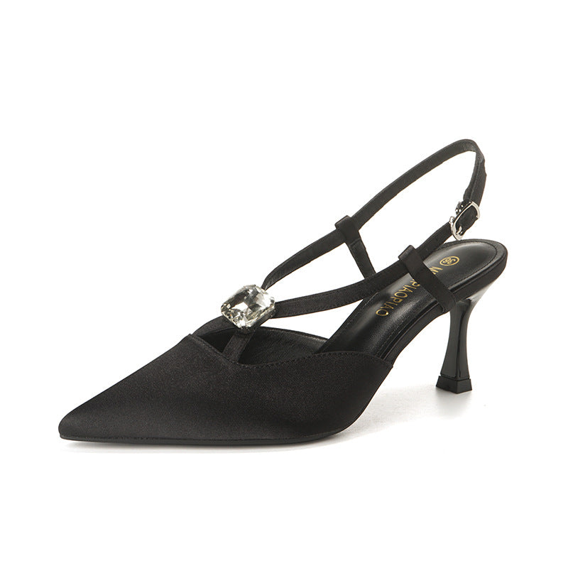 Dame Slingback-pumper i satin med glitrende smykkedetalje Stilla