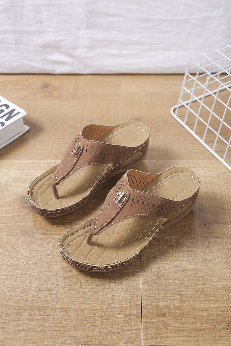 Dame komfortable flip-flops med luftig snit og elegant fodseng Stilla