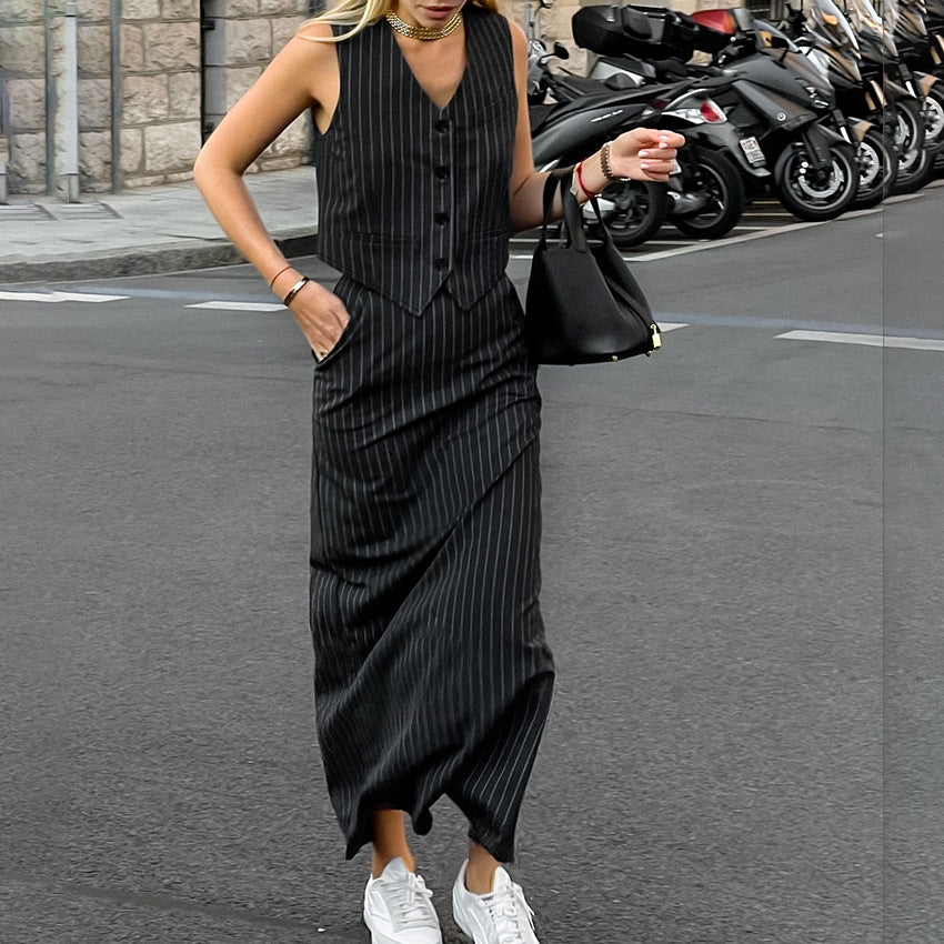 Dame maxikjole med elegant vest og stilfuldt snit Stilla