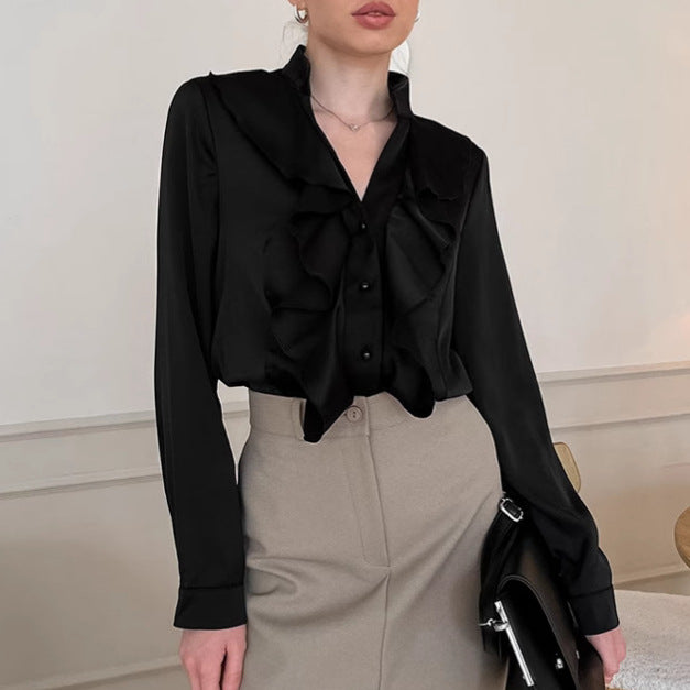 Dame elegant rufflebluse i høj kvalitet satin med fint V-halsudskæring Stilla
