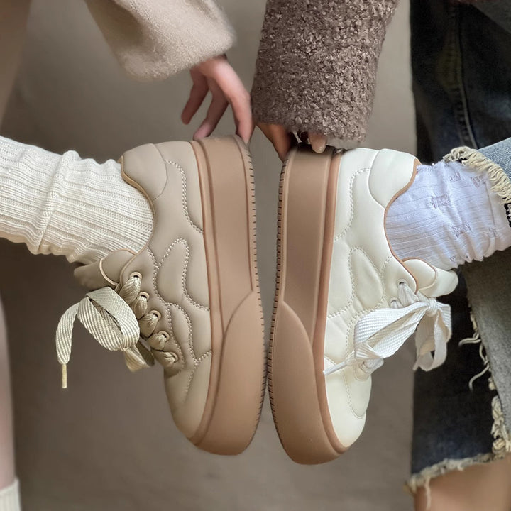 Dame Trendy Plateau-Sneakers med polstret overmateriale Stilla