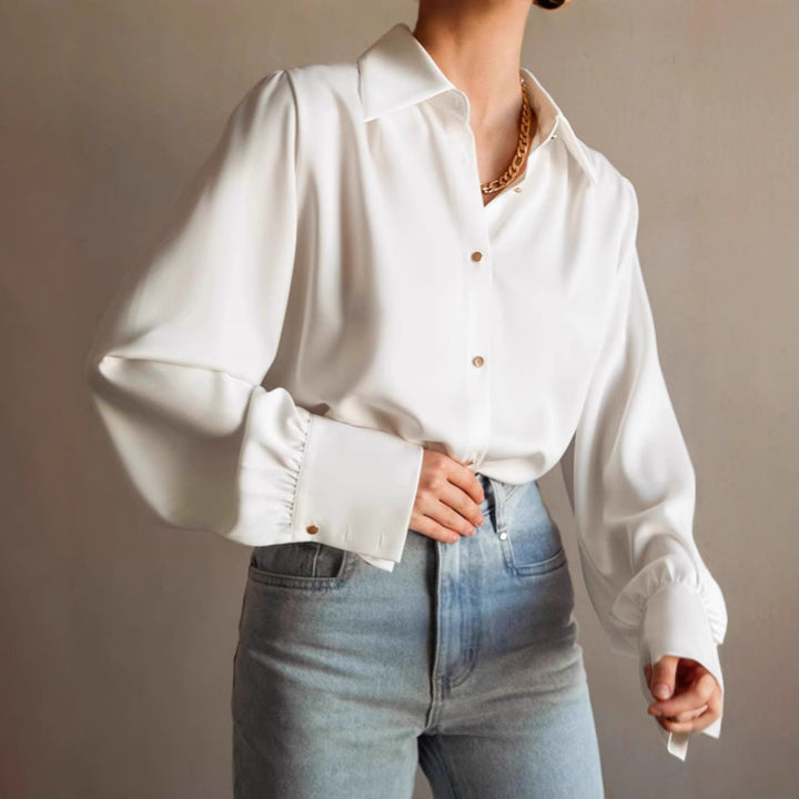 Damebluse med elegant krave og ballonlignende ærmer Stilla