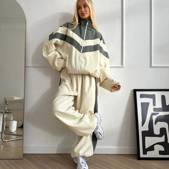 Kvinders sporty quiltet jakke med høj krave og moderne design Skovae