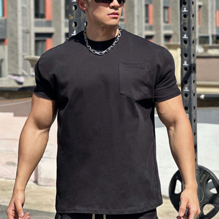 Herrer Fitness T-shirt med praktisk brystlomme-design og afslappet snit Stilla