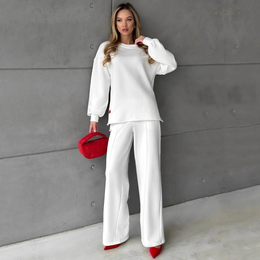 Damer elegant sweatsuit med løs pasform og stilfuld mærkedetalje Skovae