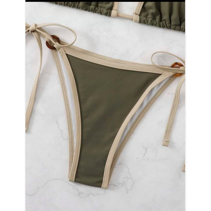 Dame Triangel-Bikini med justerbare bånd og elegante accenter Skovae