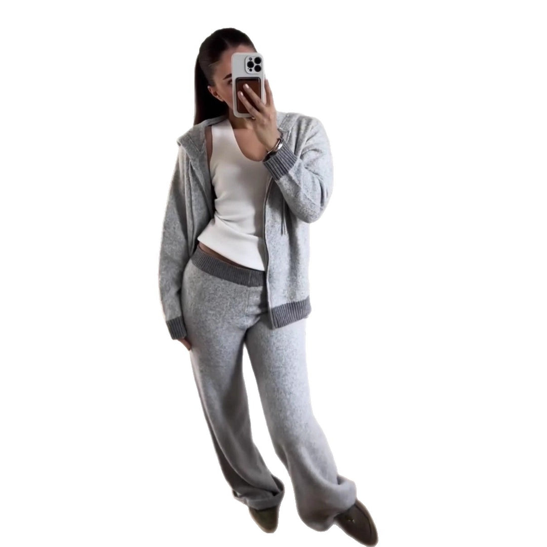 Kvinders hyggelige strikket jumpsuit i en afslappet pasform med lynlås Stilla
