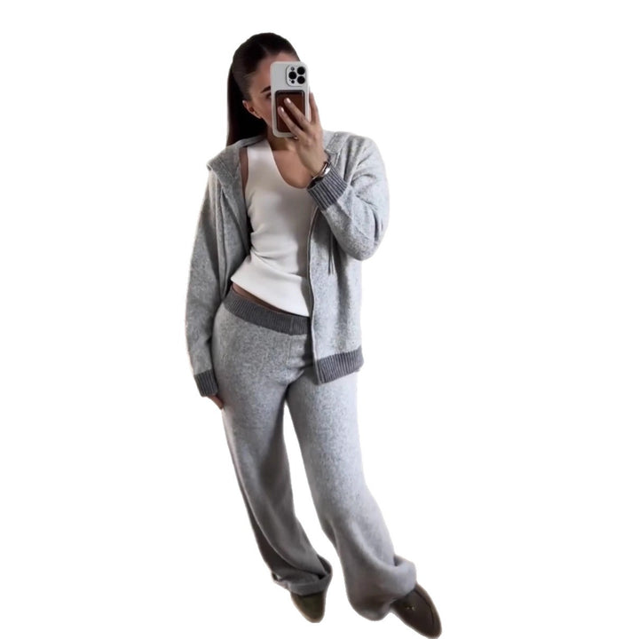 Kvinders hyggelige strikket jumpsuit i en afslappet pasform med lynlås Stilla