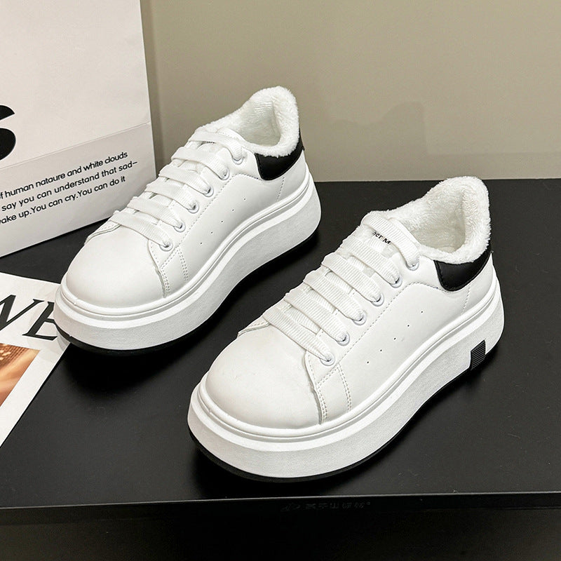 Dame Komfort Sneakers med blødt fore og skridsikker profilsåler Stilla