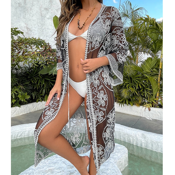 Dame Hæklet Strandkimono med florale accenter og elegante frynser Stilla