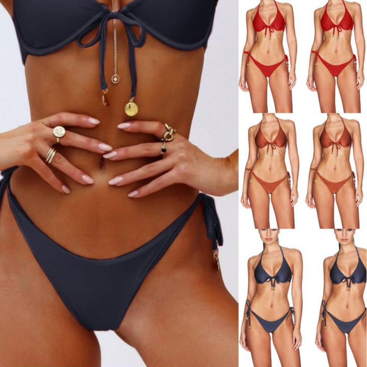 Dame Triangel-Bikini med justerbare snore og elegant smykkeaccent Stilla