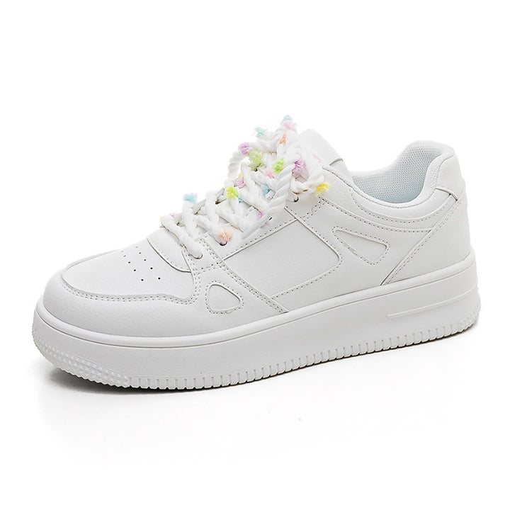 Dame Sneakers i moderne design med farverigt snøresystem og slidstærkt overmateriale Stilla
