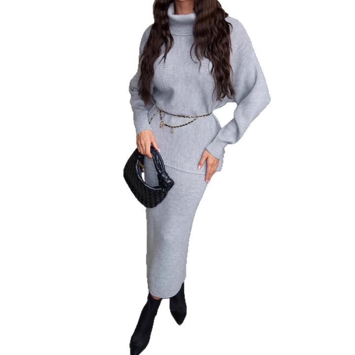 Kvinders strik ensemble med kort sweater og lang nederdel Stilla