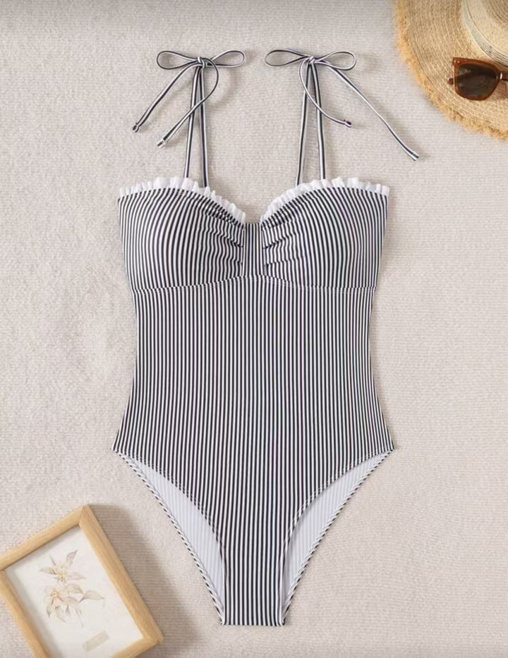 Dame Én-delt Badeoutfit med elegante rynker Skovae
