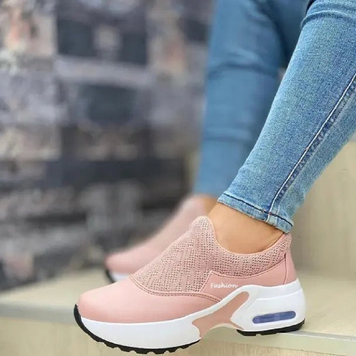 Dame mode Slip-On Sneakers med åndbart overmateriale og dæmpende sål Stilla