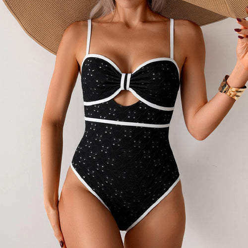 Dame Elegant One-Piece Swimsuit with Fashionable Knot Design Skovae