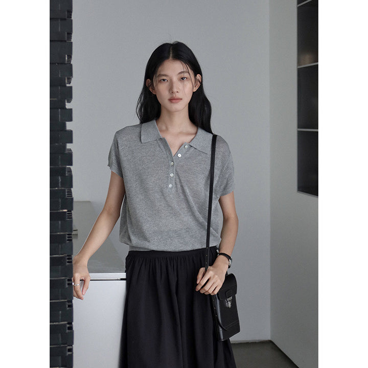 Dame poloshirt med moderne snit og knapbar front Stilla