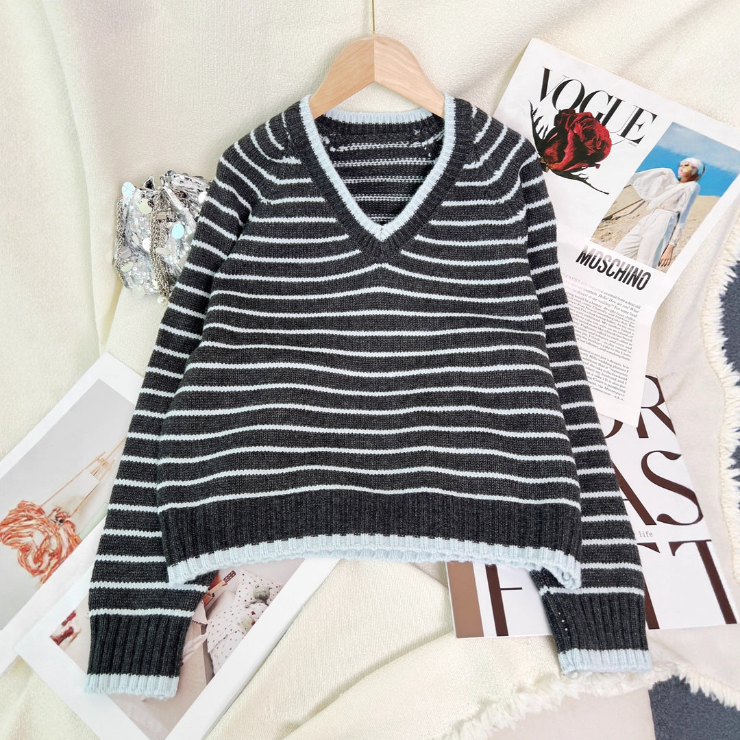 Kvinder stribet V-hals sweater i afslappet stil Stilla