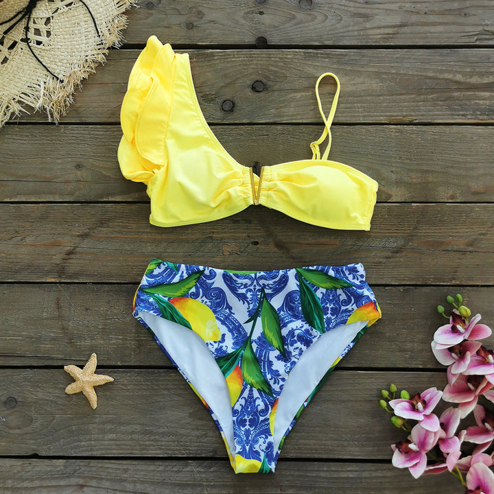 Dame bikini-sæt med flæseoverdel og højt skåret trusse Stilla
