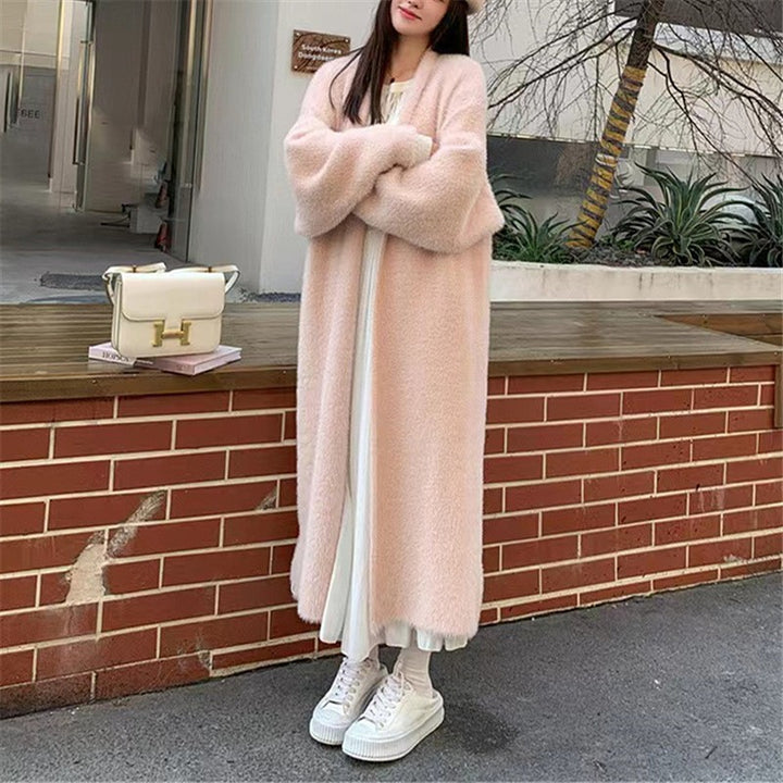Kvinders Fluffy Maxi Cardigan med Dyb V-Hals og Oversized Silhuet Stilla