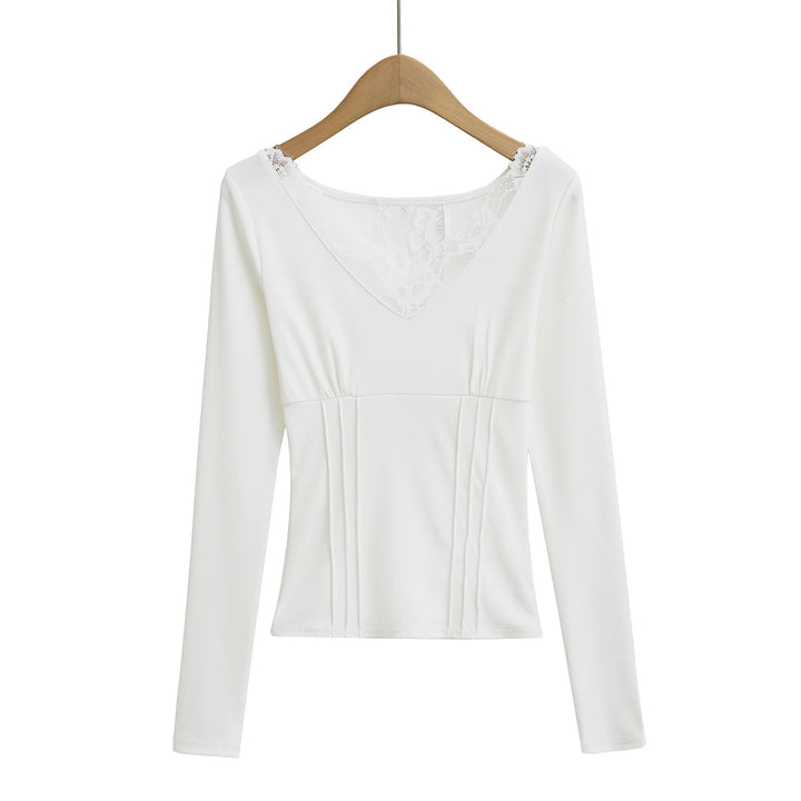 Dame elegant langærmet skjorte med V-udskæring og raffinerede spidsdetaljer Stilla