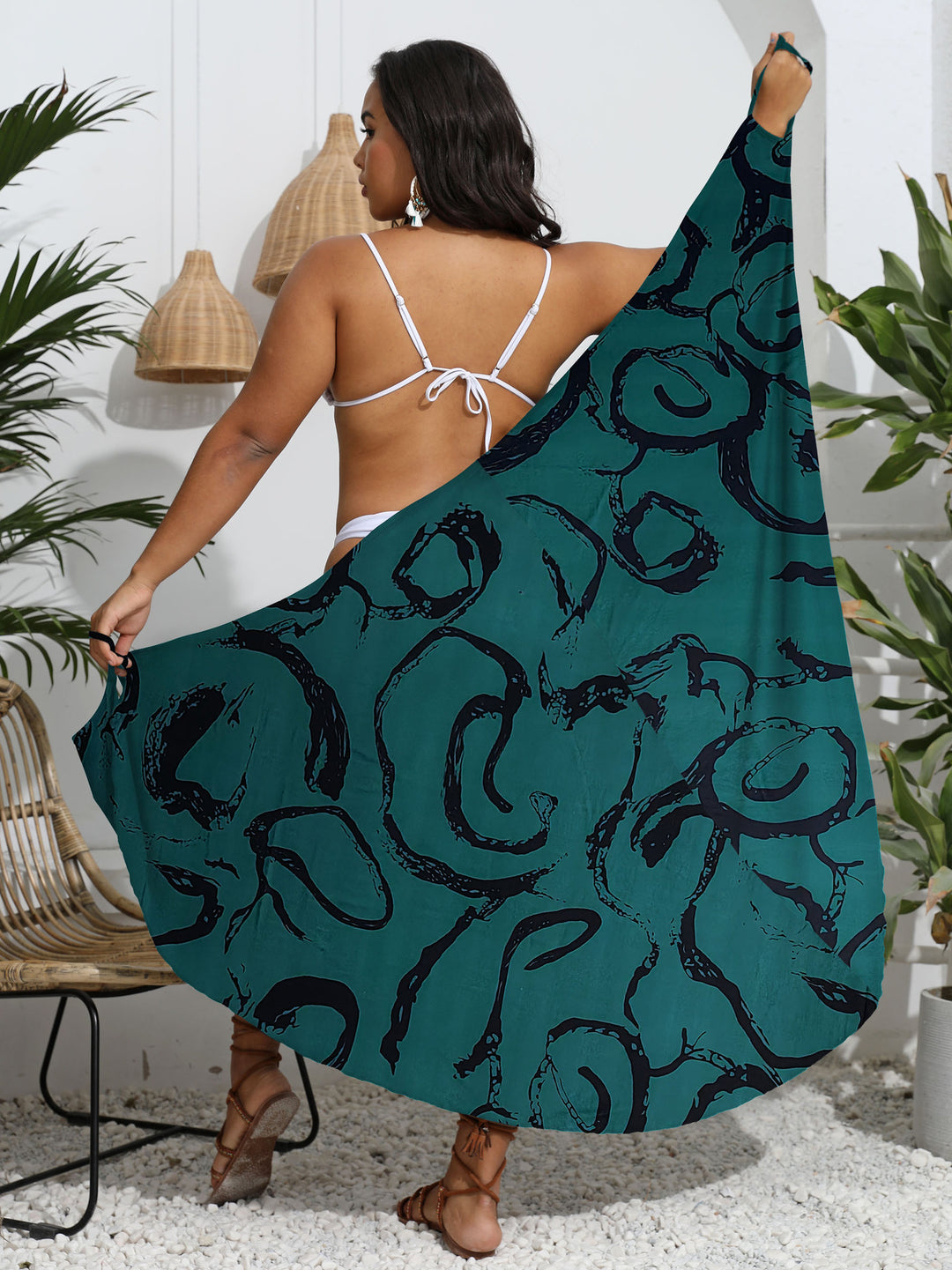 Dame elegant sarong med moderne mønster Skovae