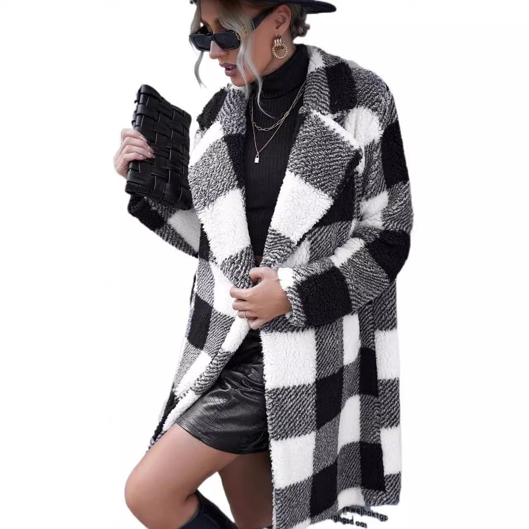 Dame Krammende Karo Frakke med oversized snit og blødt inderfor Stilla