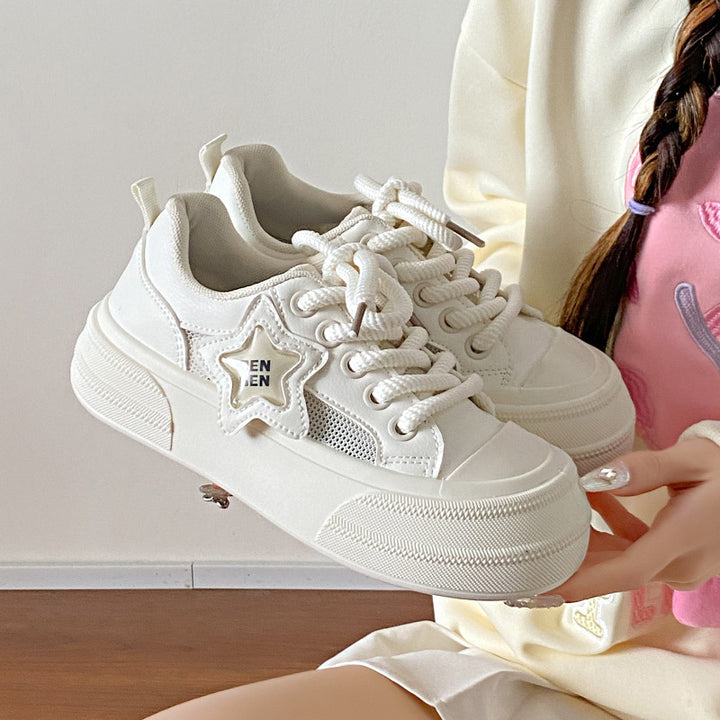 Dame Sneakers med åndbart mesh-overmateriale og trendy plateau sål Stilla