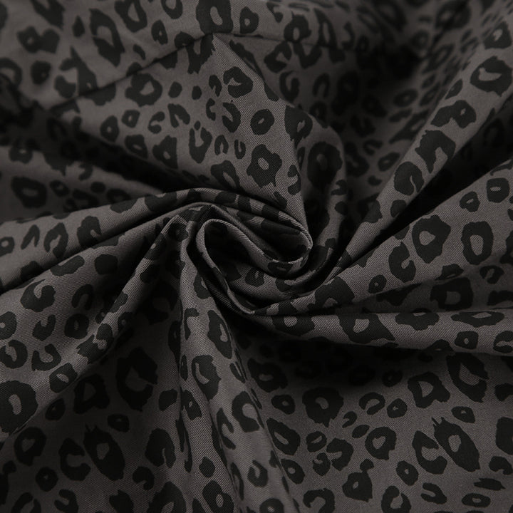 Dame jumpsuit i trendy leopard-design med brede ben og praktisk snit Stilla