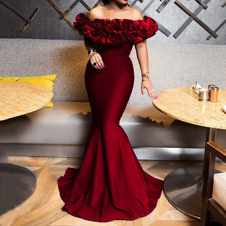 Dame Off-Shoulder Aftenkjole med voluminøst flæsedetail Stilla